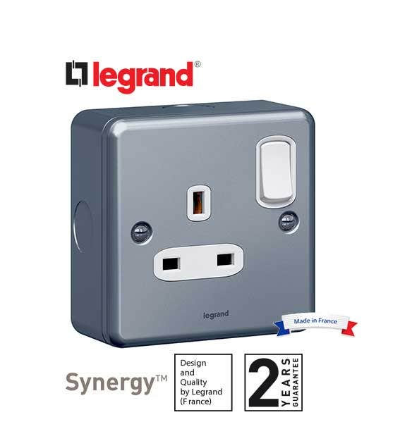 LEGRAND - Double Pole Socket Outlet Synergy, 1 Gang switched, 13 A, 250 V~, Metalclad
