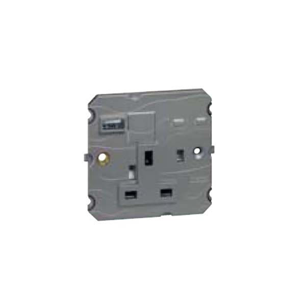 ليجراند - فيش أرتيور - 13 أمبير - 250 فولت - BS - مع شاحن USB من النوع C - قطب واحد - مغنيسيوم