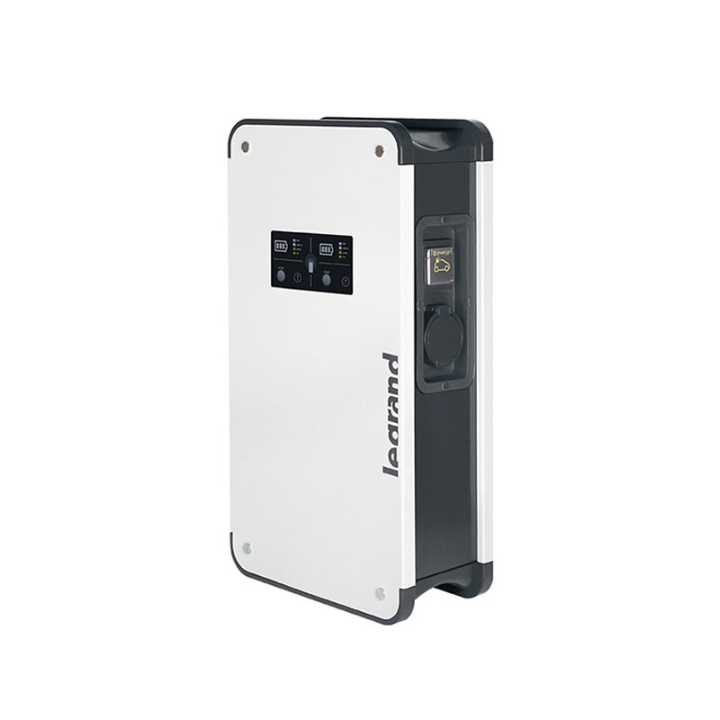 ليجراند - محطة شحن Premium Metal Three-Phase Green'Up، IP55، IK10، وضع 2 و 3، 22kW، 32A، لسيارة كهربائية واحدة