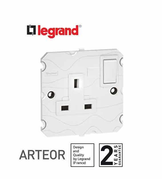 LEGRAND - Double Pole Socket Arteor, BS 1363:2, 13A- 2P+E switched, 1-Gang, White