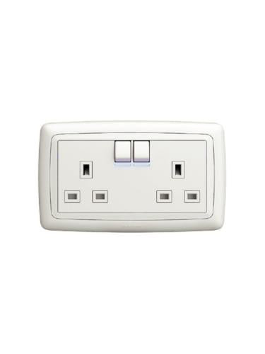 13 amp double socket with switch from Bahra