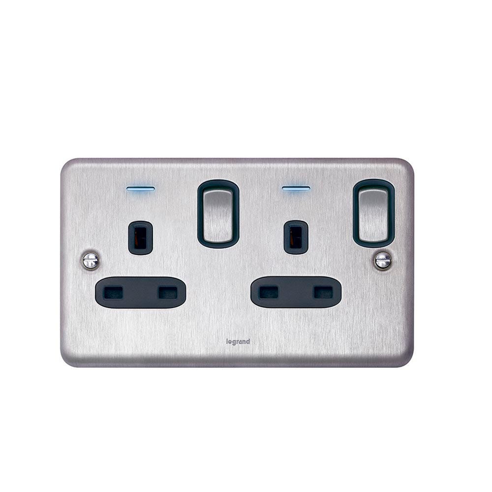 LEGRAND - Double Pole British Standard Synergy -2 Gang Switch+Led -13 A -250 V~