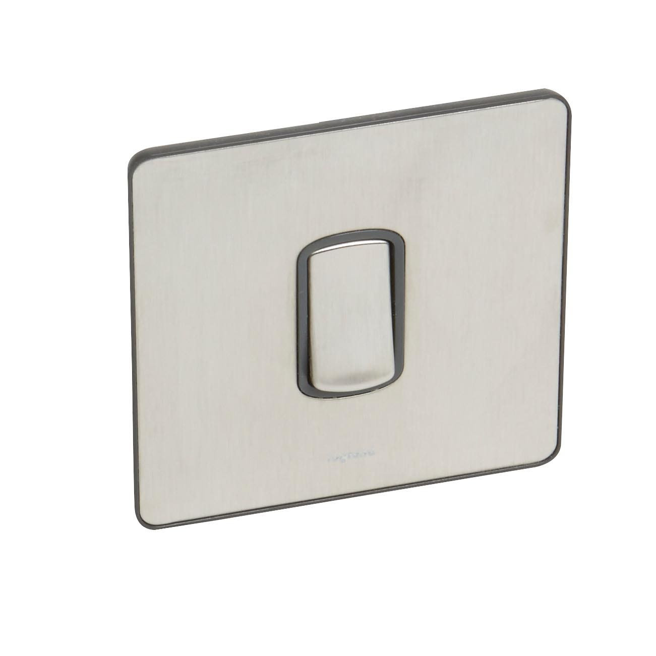 LEGRAND - Single Pole Plate Switch Synergy -1 Gang -2-Way -10 AX -250 V~